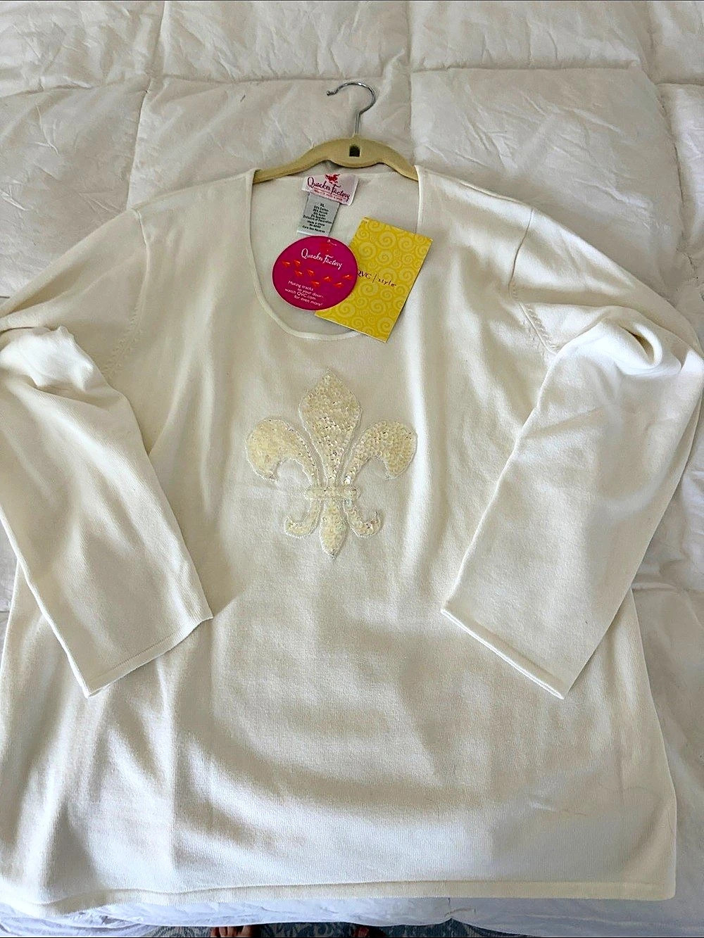 Quacker Factory Long Sleeve Fleur-de-Lis Top in White Size XL NWT